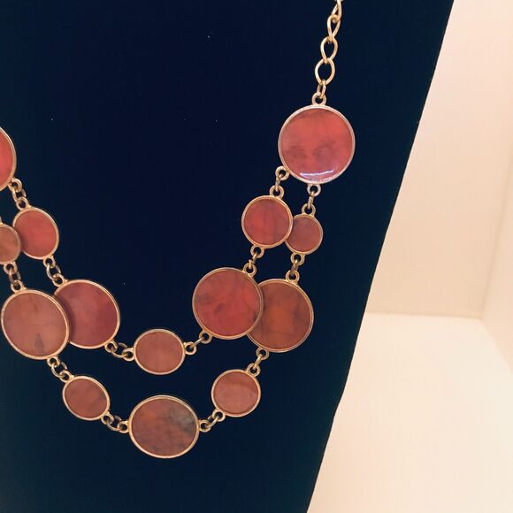 #2928 Burnt Pink Circles on Gold tone chain necklace - Picture 3 of 5